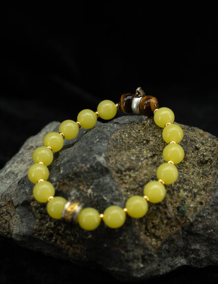 Rooster zodiac jade bracelet detail on stone